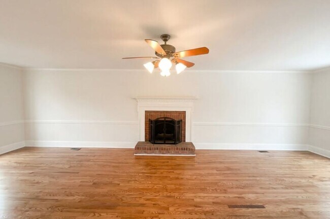 Building Photo - 122 W Tattersall Dr