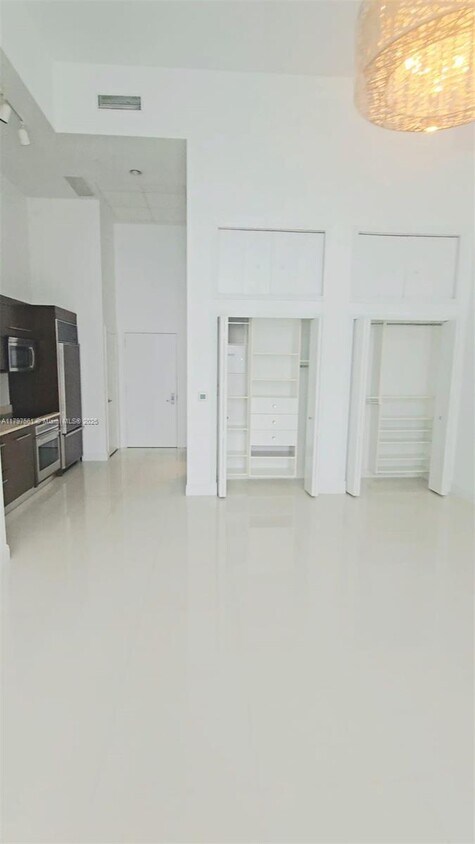 Foto del edificio - 475 Brickell Ave