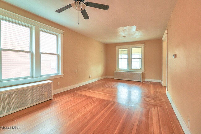 Building Photo - 1369 Santa Fe St