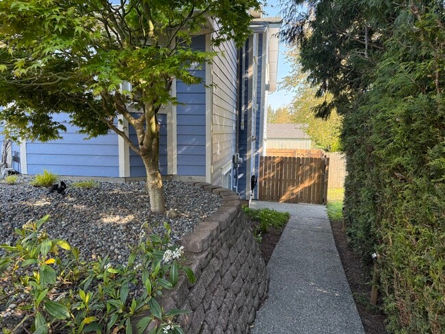 Walkway to the apt ADU - 8465 S 16th St