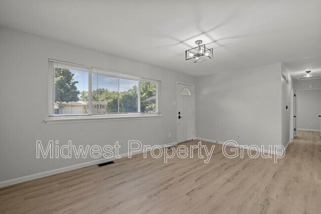 Building Photo - 925 Gonzaga Lane