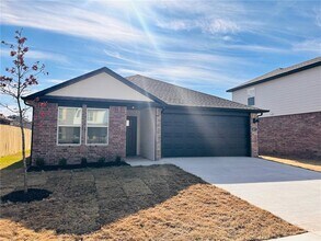 Building Photo - 4671 W Aurora St