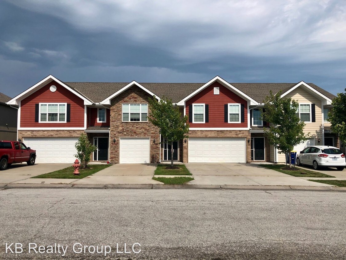 1517 NE Erin Ct, Grain Valley, MO 64029 Apartment for Rent in Grain