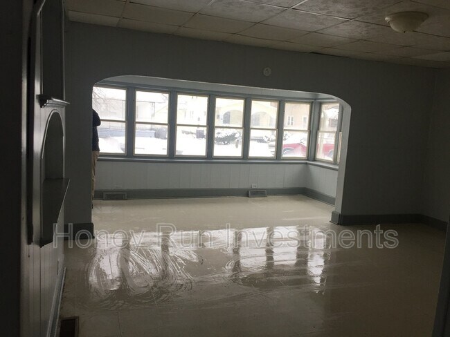 Foto del edificio - 531 Catalpa Ave