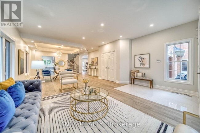 Building Photo - 309 Tower Hill Rd