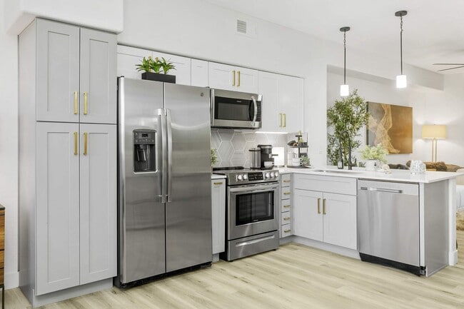 Zone Westgate, Glendale AZ, Stainless Steel Appliances - Zone Westgate