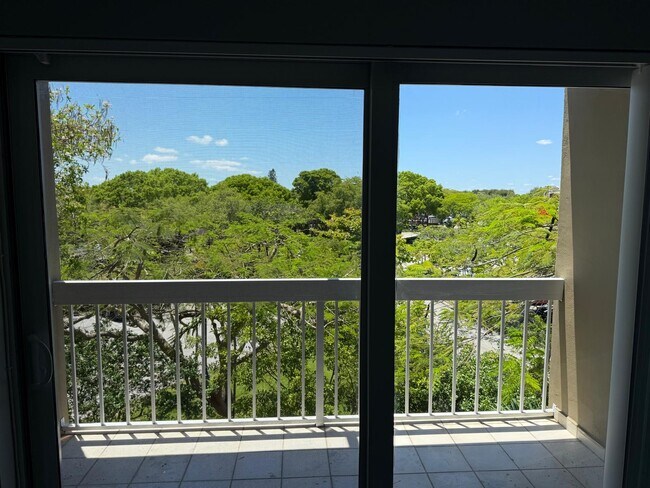 Building Photo - 7850 Camino Real