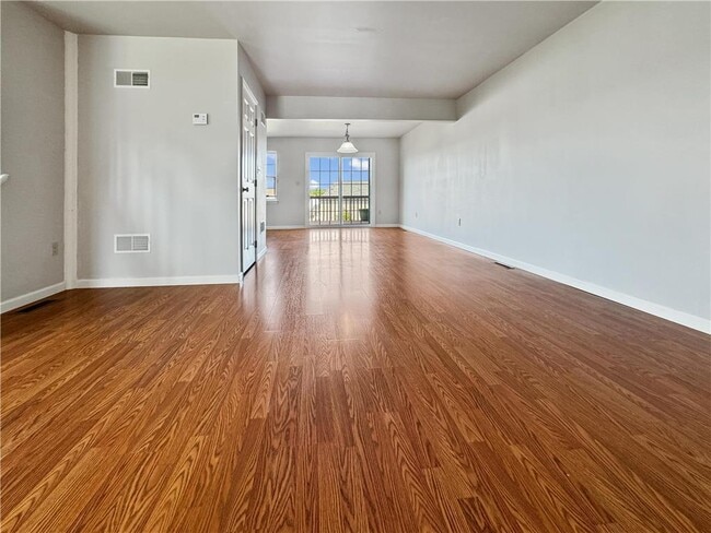 Building Photo - 1585 Brown St