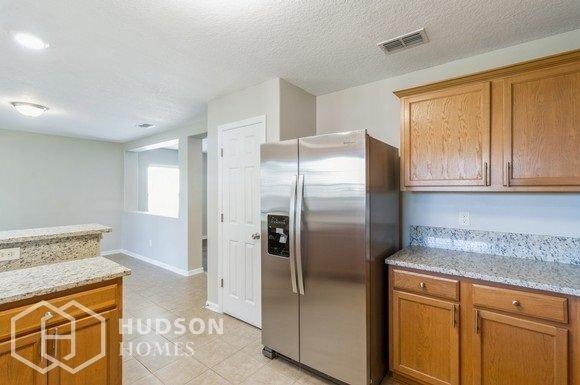 Building Photo - GET 1st FULL MONTH FREE! - 3883 Marsh Bluf...