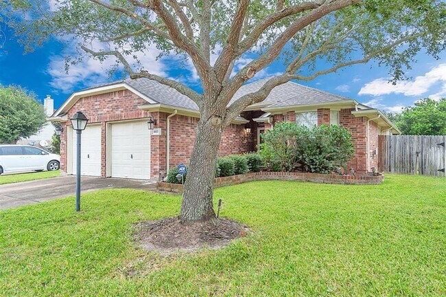 Building Photo - 8011 Kenwell Dr