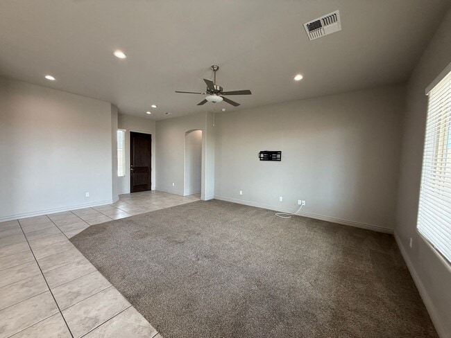 Building Photo - 4 Bedroom in Villa Chaparral!