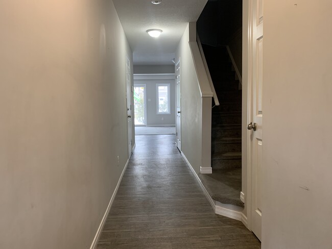Building Photo - 50 Pinnacle Dr