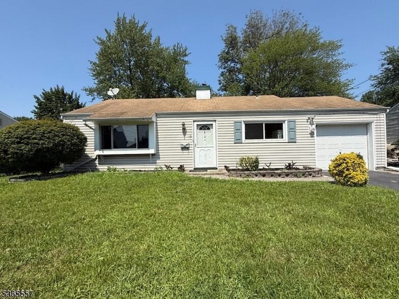 Foto principal - 19 Dayton Rd
