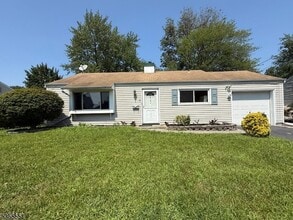 Building Photo - 19 Dayton Rd