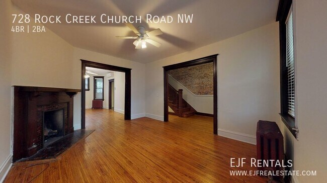 Foto del edificio - 728 Rock Creek Church Rd NW