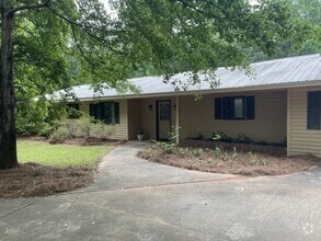 Building Photo - 170 Longview Dr