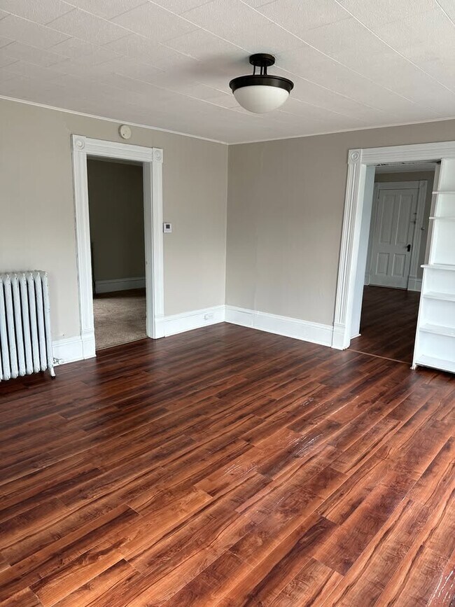 Building Photo - 1521 George St