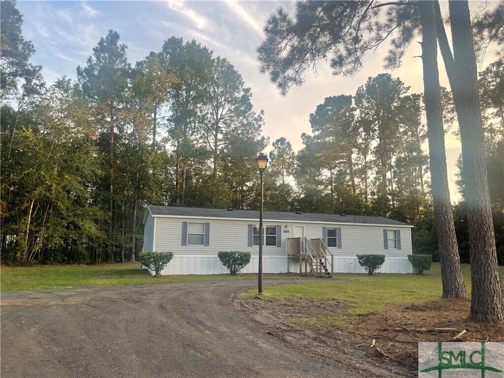 Primary Photo - 152 Burnt Tree Dr