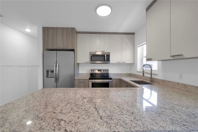 Foto del edificio - 1615 NW 32nd Ave