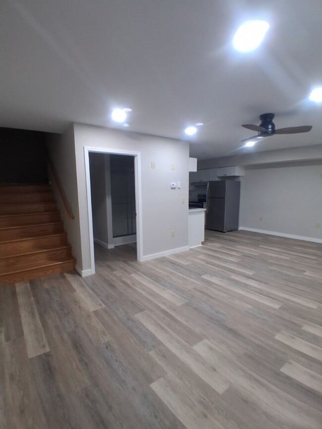 Building Photo - $1,800 - 2 Bedroom 2 Bathroom Newly Renova...