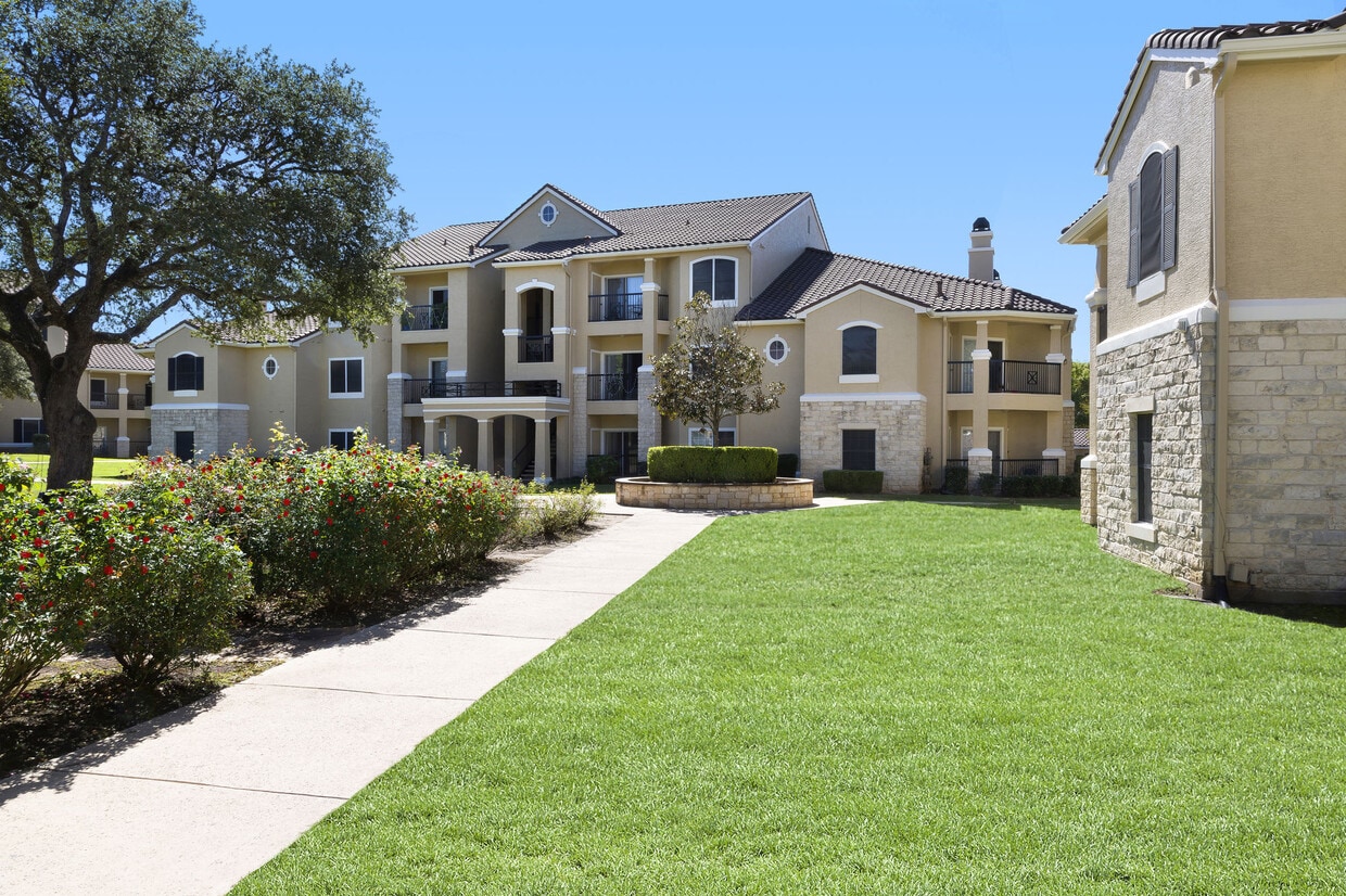 8585 Spicewood Springs Rd