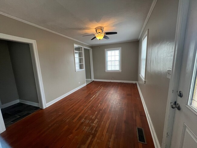 Building Photo - One Level House off Langhorne Road