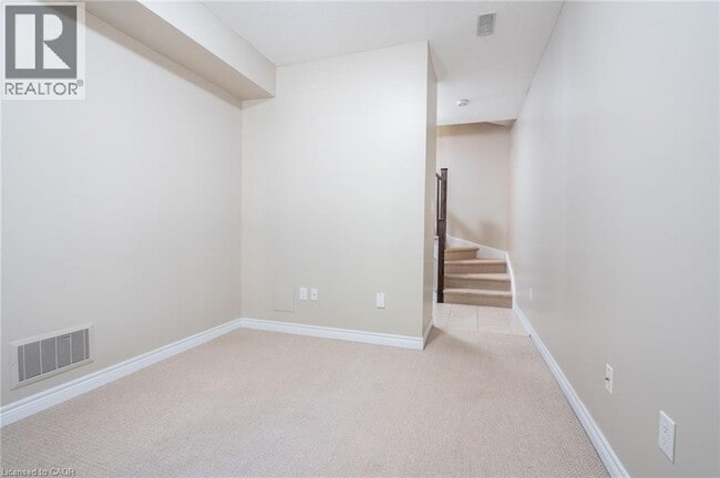 Photo du bâtiment - 1401 Plains Rd E