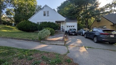 Building Photo - 133 Park Ave