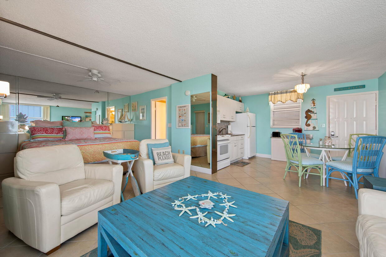 Primary Photo - 5900 Bonita Beach Rd SW