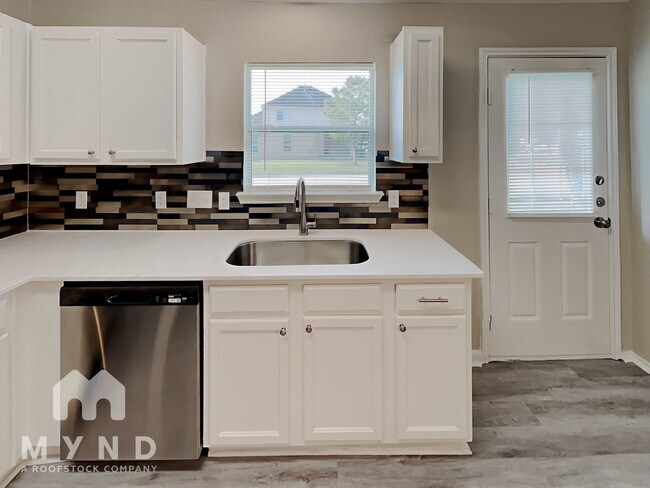 Building Photo - 15814 Regal Trace Ln