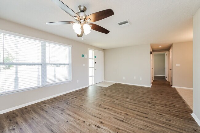 Building Photo - 8109 Coco Solo Ave