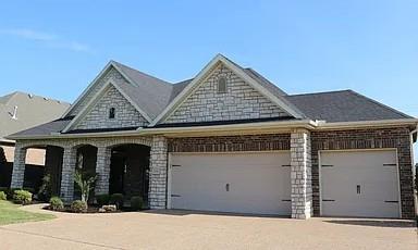 Building Photo - 1500 SW Wisteria Ave