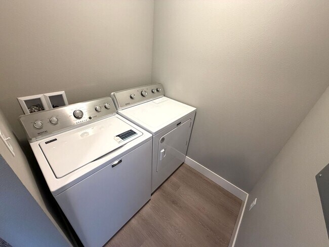 Building Photo - 640 Ptarmigan Ln