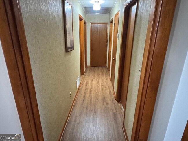 Foto del edificio - 4620 Woodlane Dr