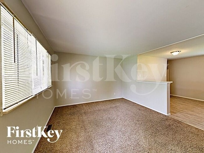 Building Photo - 1140 Estes Dr