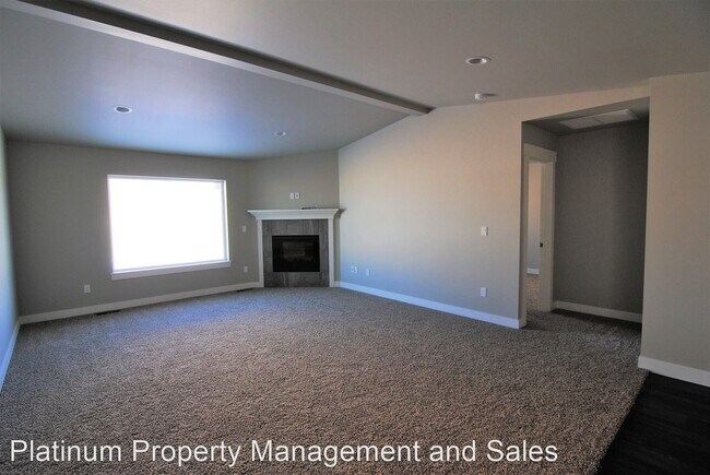 3 br, 2 bath House - 2285 2nd Street SE photo'