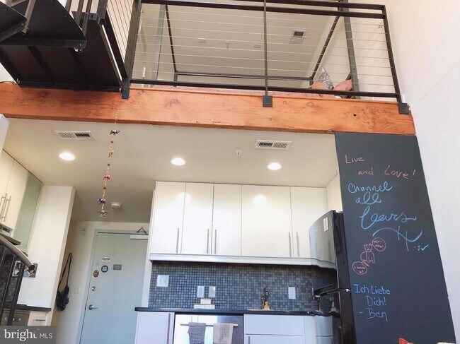 Foto del edificio - 4334 Farragut St
