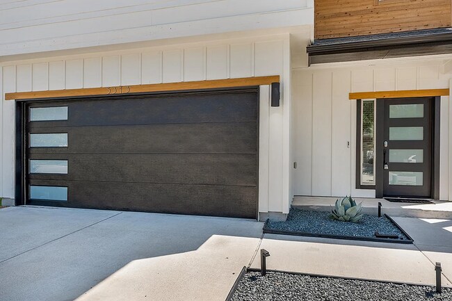 Building Photo - 5313 Gooding Dr