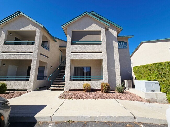 Foto del edificio - BEAUTIFUL  1 BED 1 BATH CONDO MINUTES FROM THE STRIP!