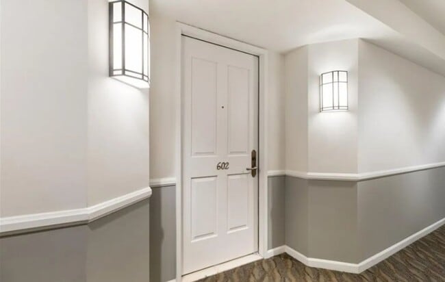 Building Photo - 2-Bedroom, 2-Bathroom Home in Prime Long B...