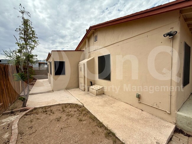 Foto del edificio - 2760 N Palo Verde Ave