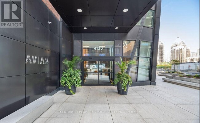 Photo du bâtiment - 4130-4130 Parkside Village Dr