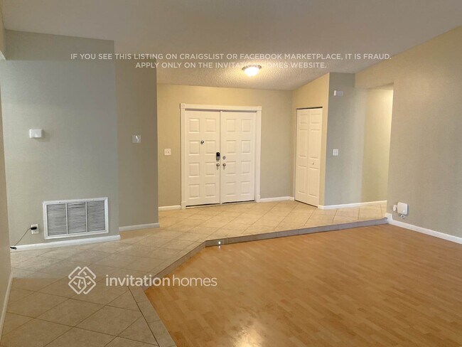 Foto del edificio - 8825 NW 57th Ct