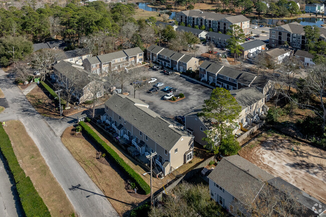 Aerial view. - Williamsburg Landing