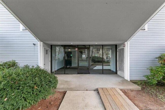 Building Photo - 111 Florence Rd