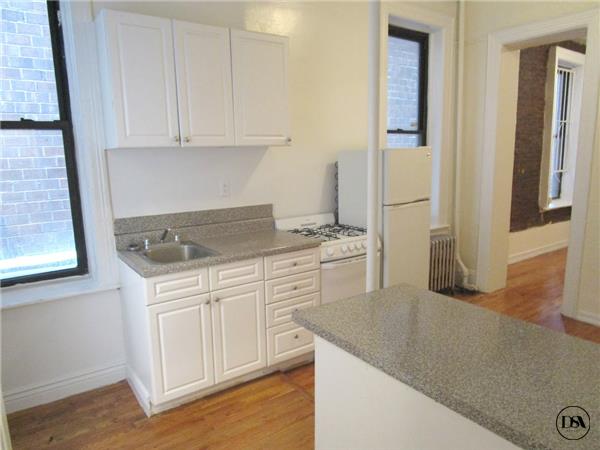 Building Photo - 273 E 3rd St