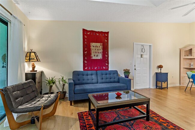 Building Photo - 3161 Lake Pine Way S