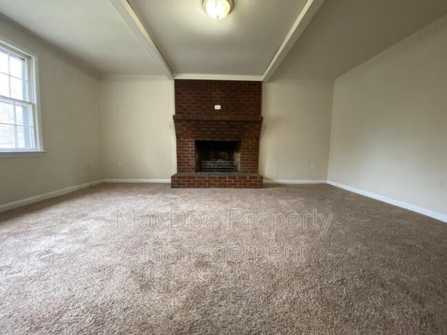 Building Photo - 712 Payton Dr