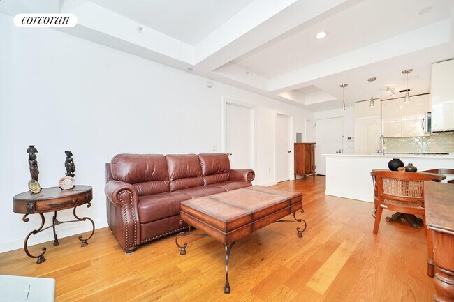 Foto del edificio - 51 E 131st St