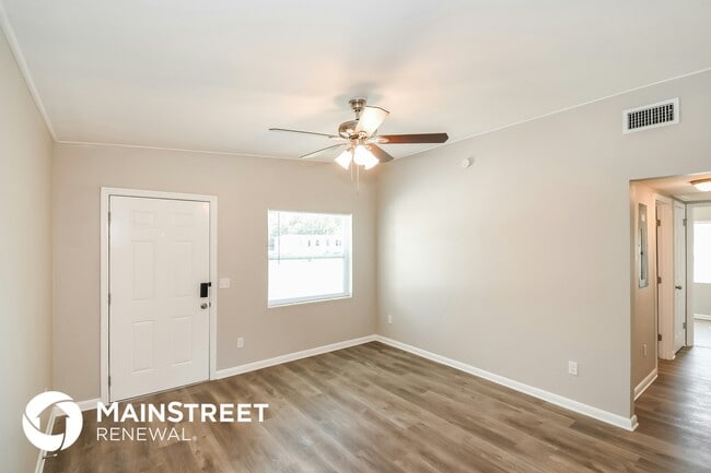 Building Photo - 10560 Citrus Ln